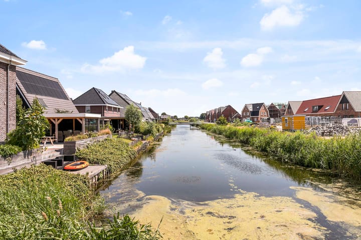Vrijstaande woning te koop: Oosterweg 4, Heerhugowaard