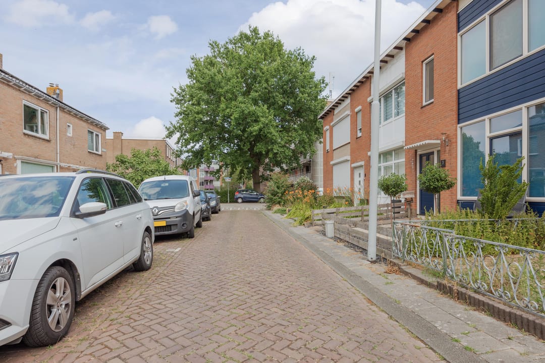 Photo 37 of Hertog Adolfstraat 10