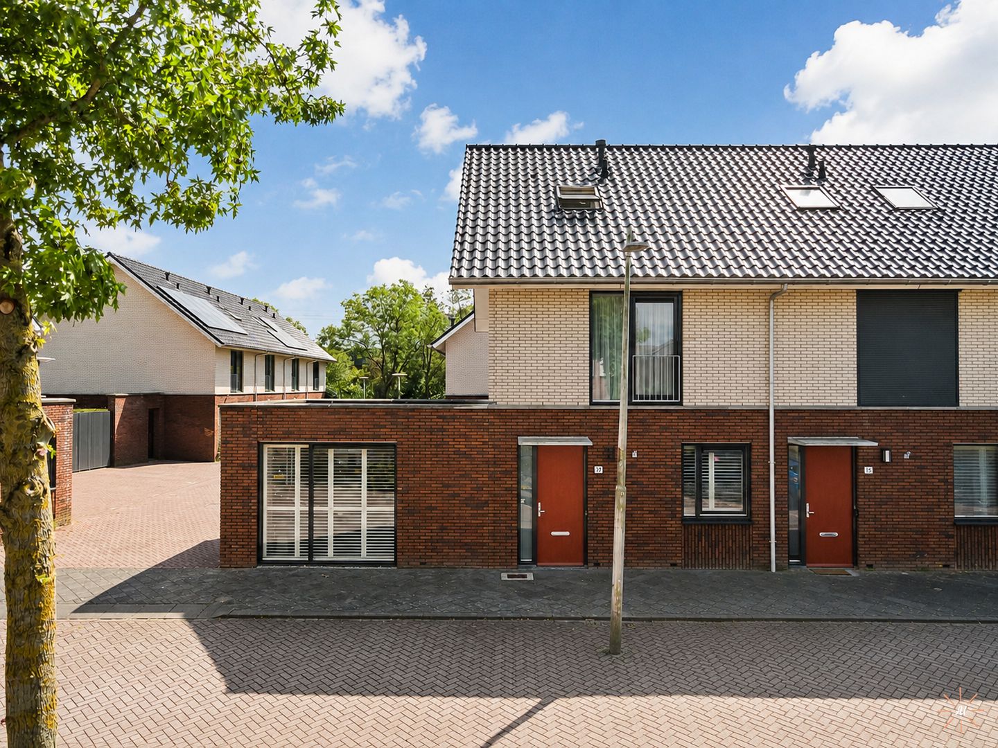 Foto 1 van Emile Hullebroeckstraat 17