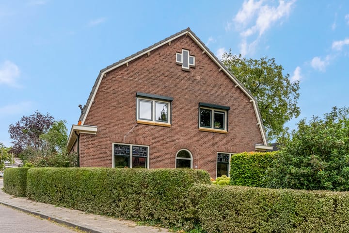 Vrijstaande woning te koop: Kerkstraat 18, Doornenburg