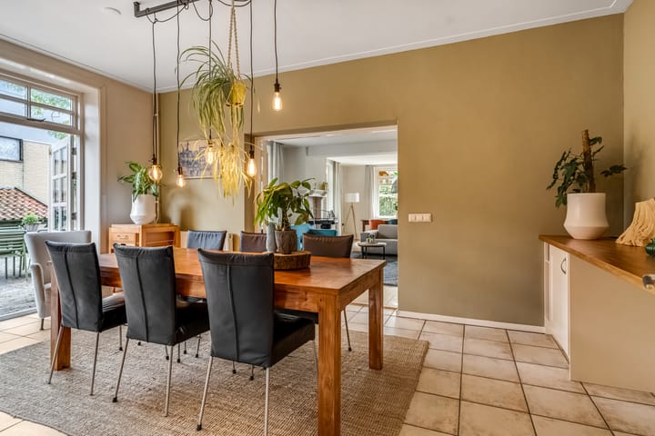 Vrijstaande woning te koop: Kerkstraat 18, Doornenburg
