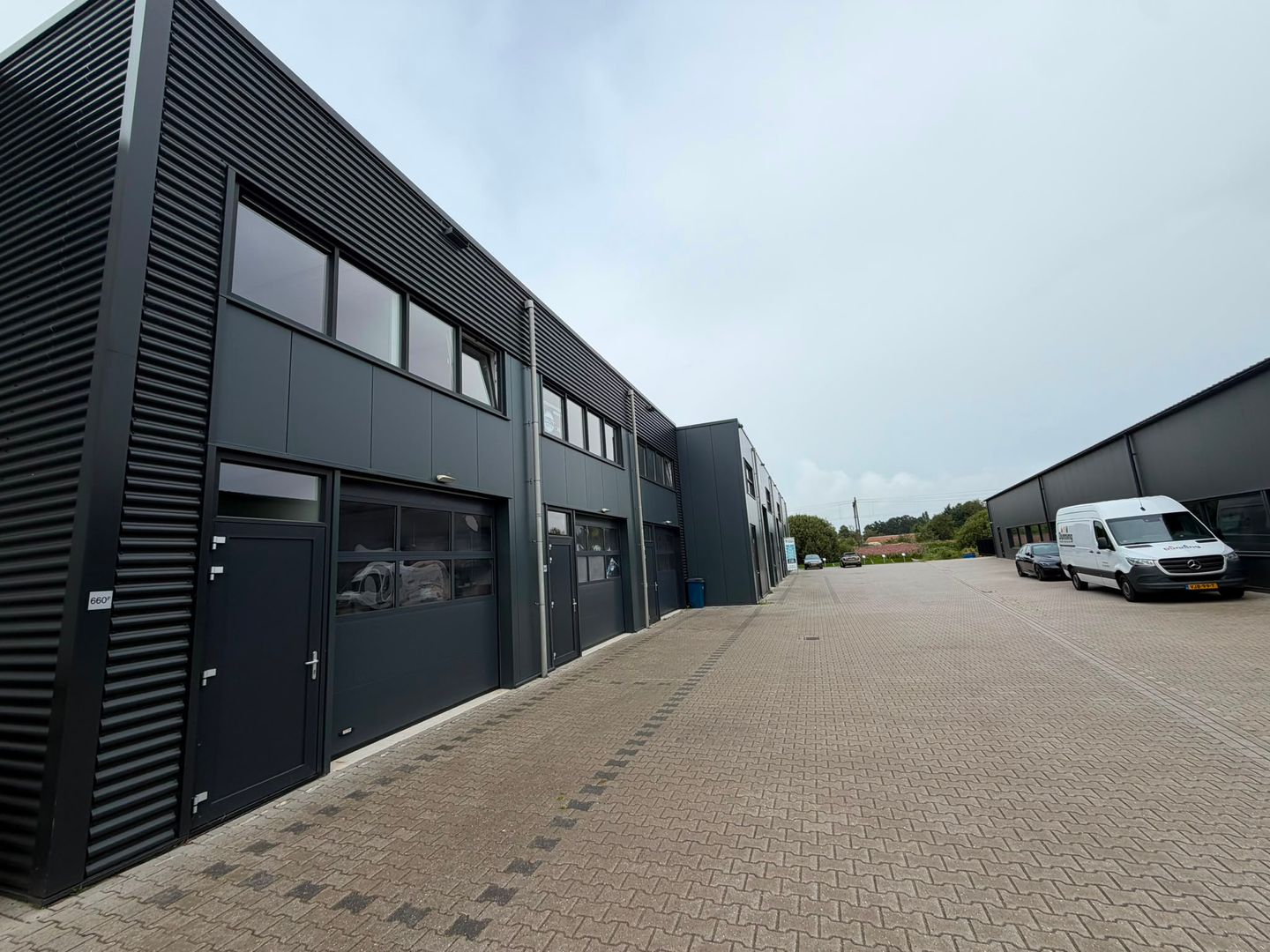 Bekijk foto 1 van Blankenstein 660-F