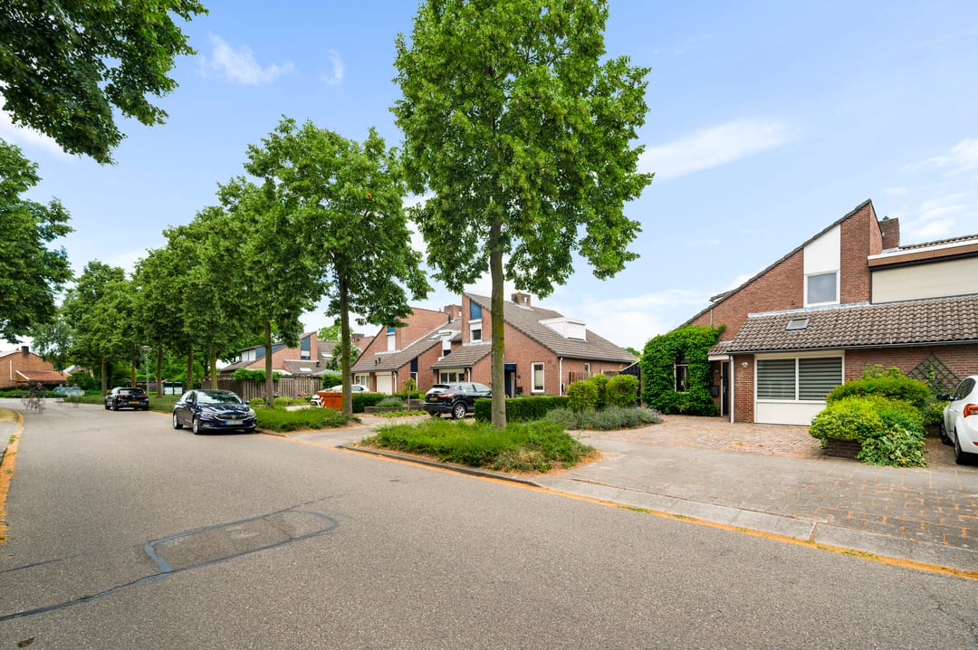Foto 47 van van Douverenstraat 39