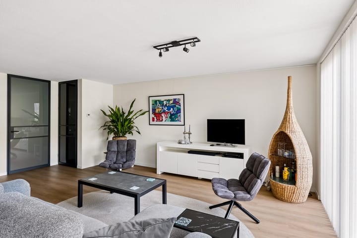 Tussenwoning te koop: Picassoweg 17, Almere