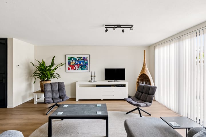 Tussenwoning te koop: Picassoweg 17, Almere