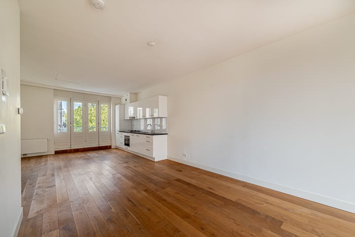 Appartement te huur: Van Baerlestraat 16-2, Amsterdam