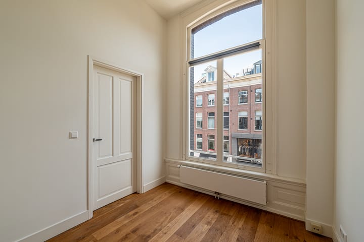 Appartement te huur: Van Baerlestraat 16-2, Amsterdam