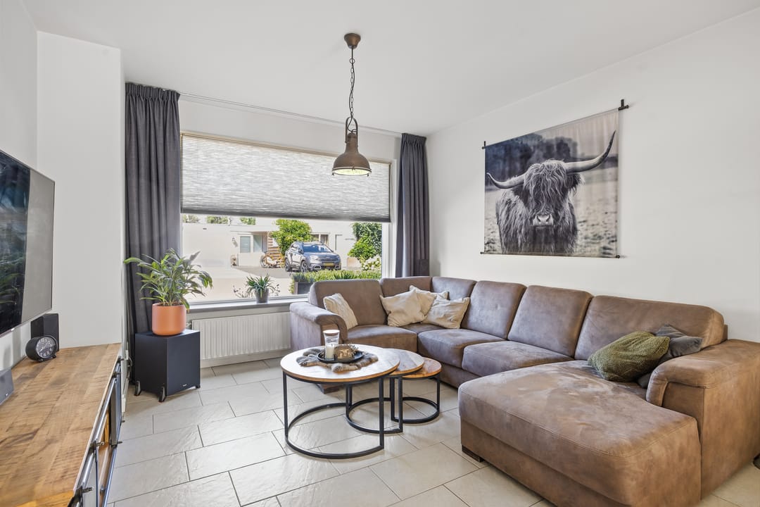 Photo 8 of Debussystraat 22