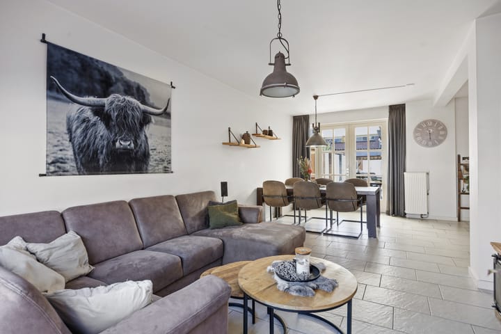 Photo 2 of Debussystraat 22