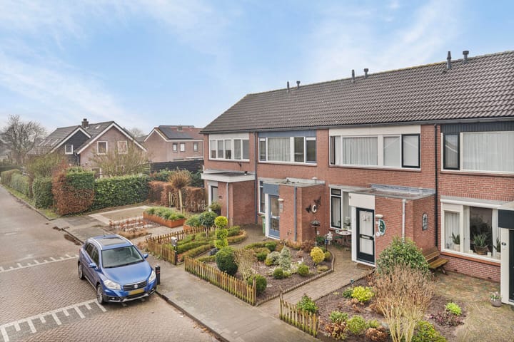 Foto 4 van Middenlandlaan 14