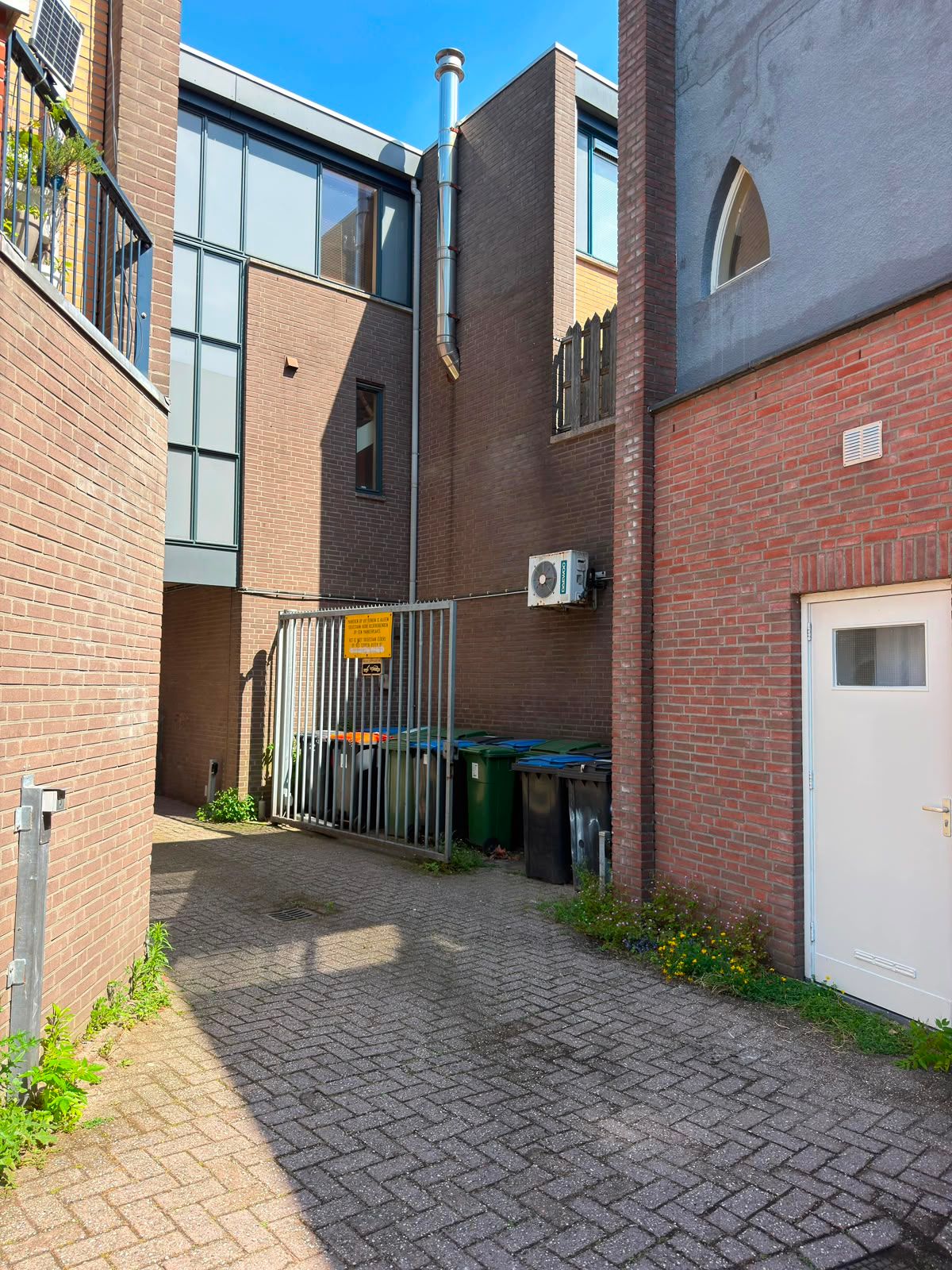 Foto 3 van Dunantstraat Parkeerplaats 7