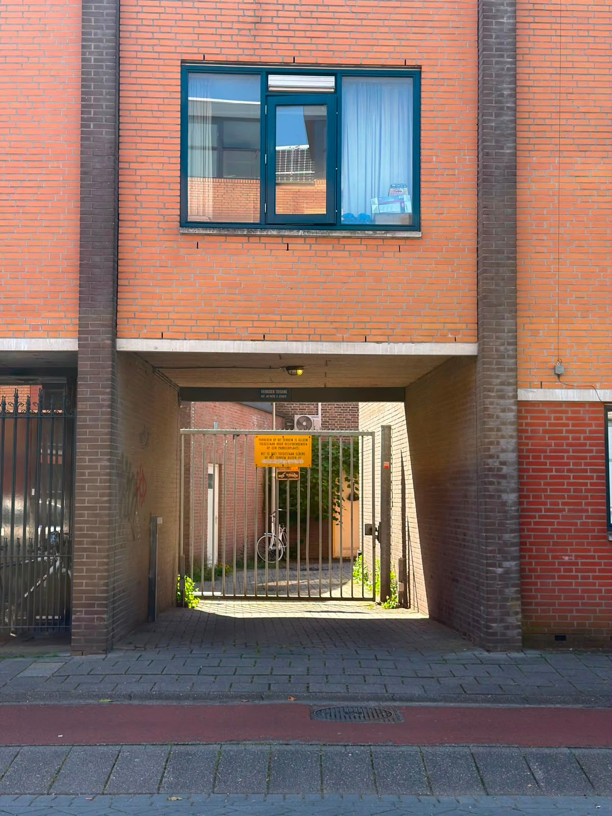 Foto 4 van Dunantstraat Parkeerplaats 7