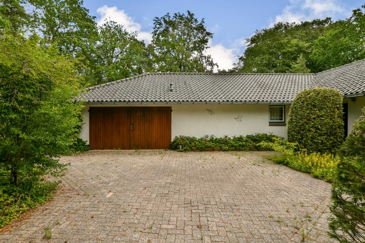 Vrijstaande woning te koop: Beethovenlaan 22, Hilversum