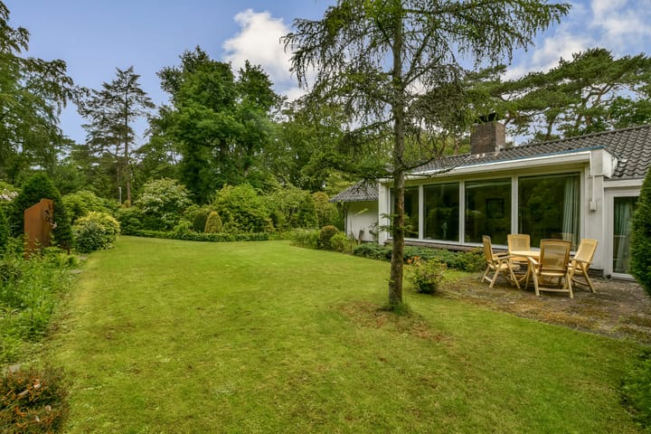 Vrijstaande woning te koop: Beethovenlaan 22, Hilversum