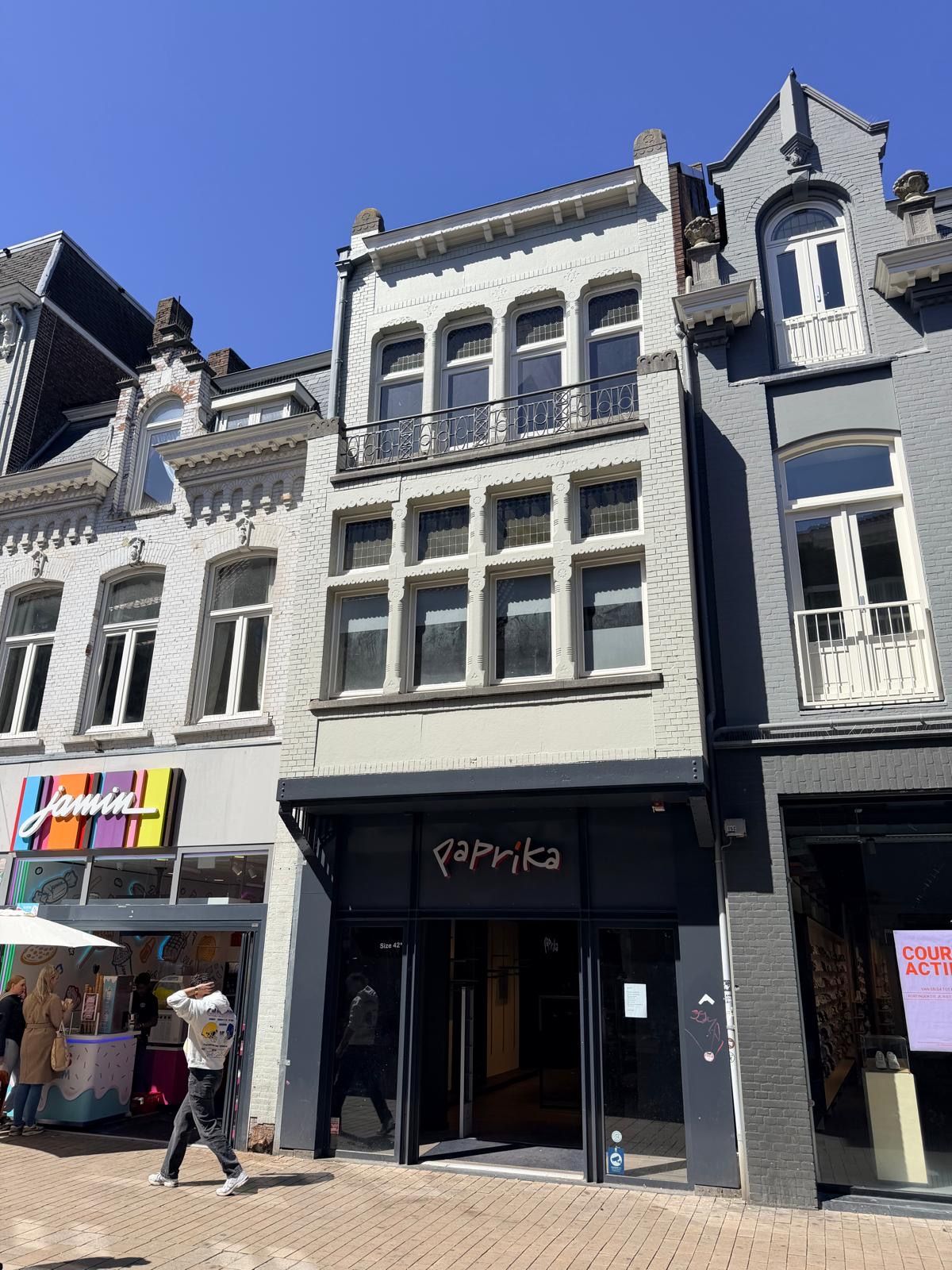 View photo 1 of Heuvelstraat 53