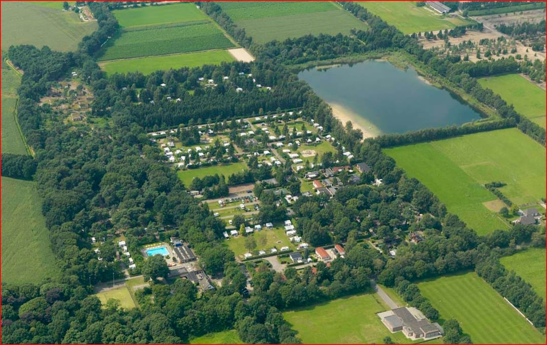 Foto 37 van Zwembadweg 37-83