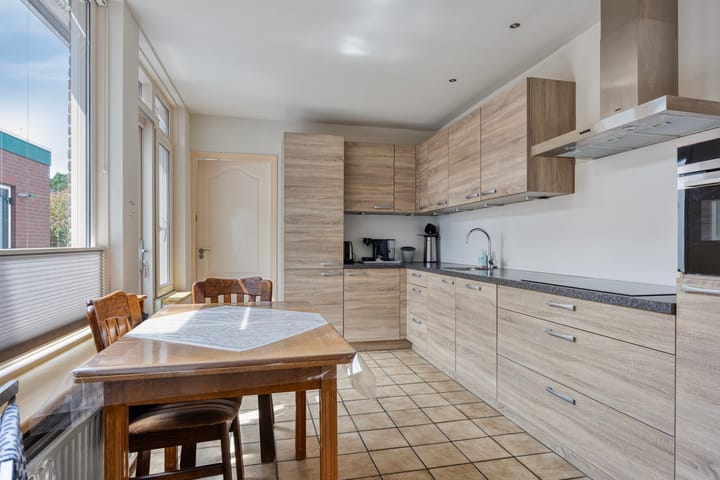 Twee-onder-één-kap te koop: Buizenberg 5, Vianen (Nb)