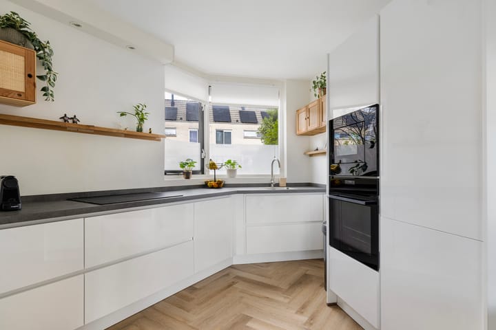 Photo 3 of Bizetstraat 75