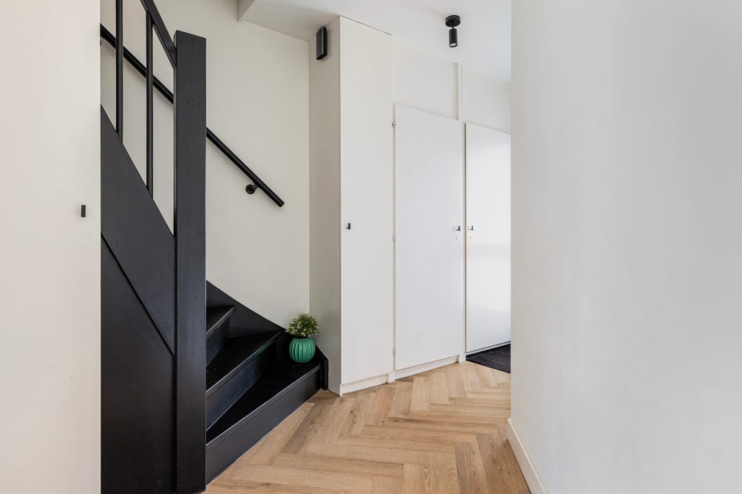 Photo 8 of Bizetstraat 75