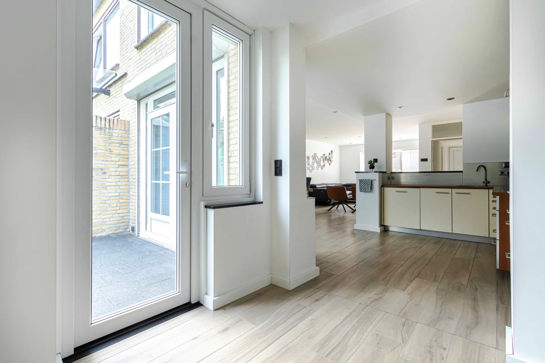 Photo 22 of Dr. Albert Schweitzerstraat 40