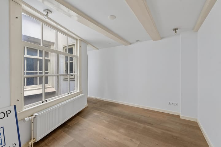 Photo 4 of Huidenstraat 21-A