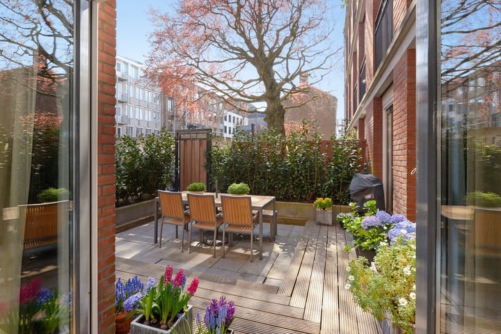 Appartement te koop: Laan van Roos en Doorn 35N, 'S-Gravenhage
