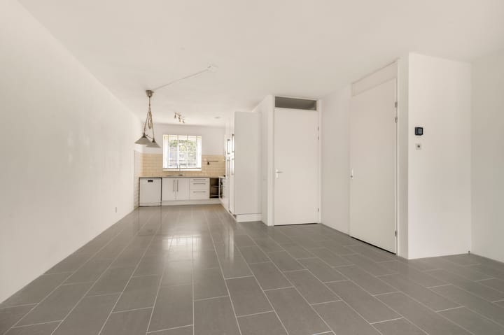 Tussenwoning te koop: Spinsteen 19, Beverwijk
