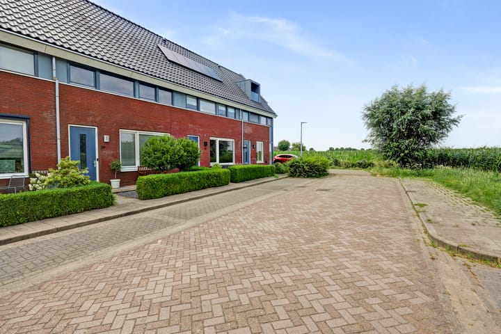 Tussenwoning te koop: Kersenbogerd 39, Rossum (Ge)