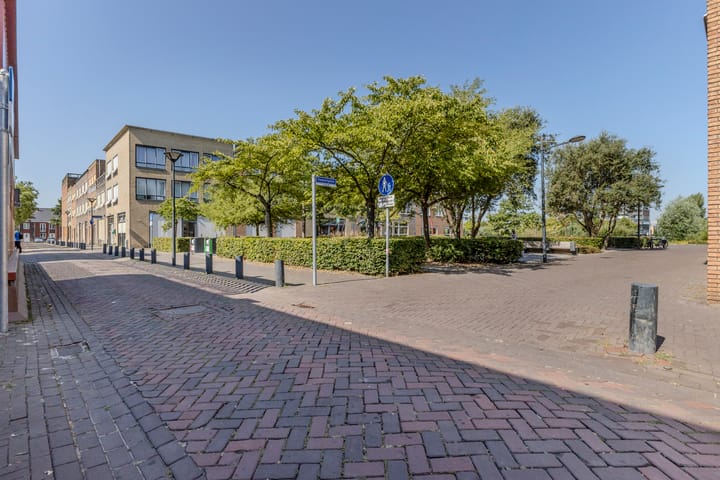 Foto 4 van Drongelenplein 36