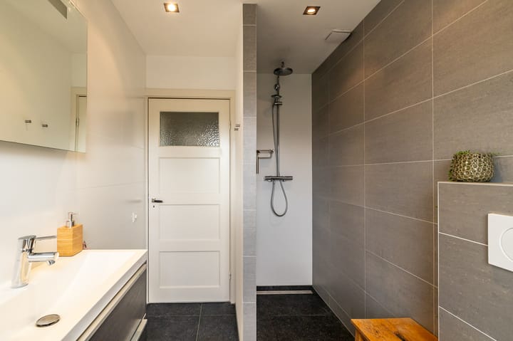Tussenwoning te koop: Achillesstraat 106, Breda