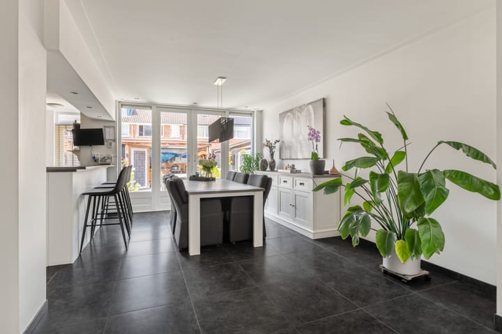 Hoekwoning te koop: Wijkerstraatweg 277, Velsen-Noord