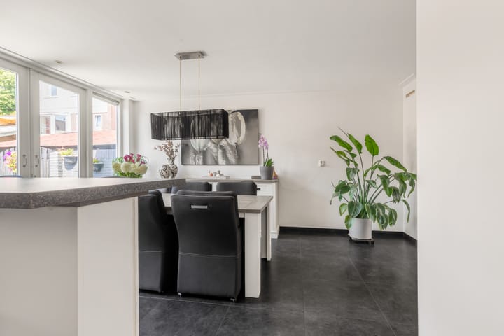 Hoekwoning te koop: Wijkerstraatweg 277, Velsen-Noord