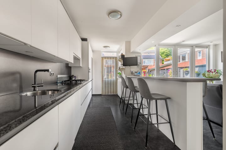 Hoekwoning te koop: Wijkerstraatweg 277, Velsen-Noord