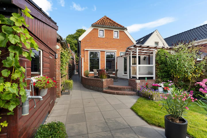 Vrijstaande woning te koop: Pastorieweg 30, Warffum