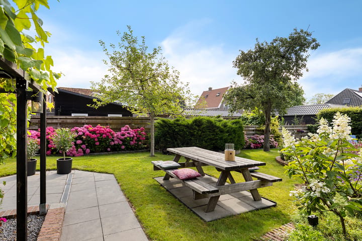 Vrijstaande woning te koop: Pastorieweg 30, Warffum