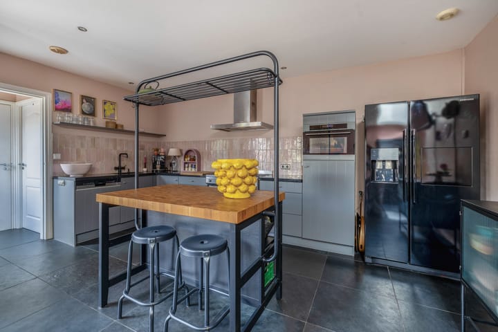 Twee-onder-één-kap te koop: Industriestraat 105, Reuver