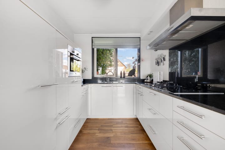 Tussenwoning te koop: De Hoorn 32, Amstelveen