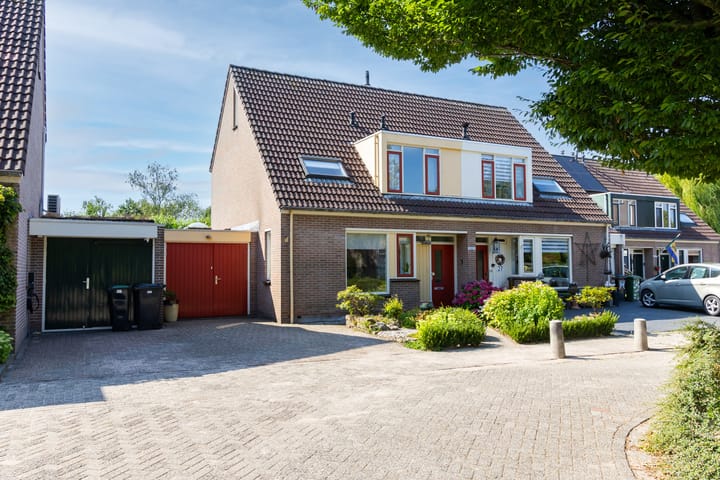 Tussenwoning te koop: Kapberg 21, Wognum