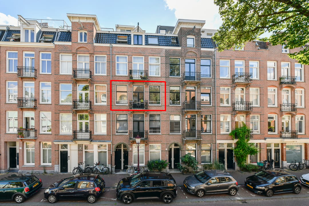 Photo 1 of Madurastraat 18-2V