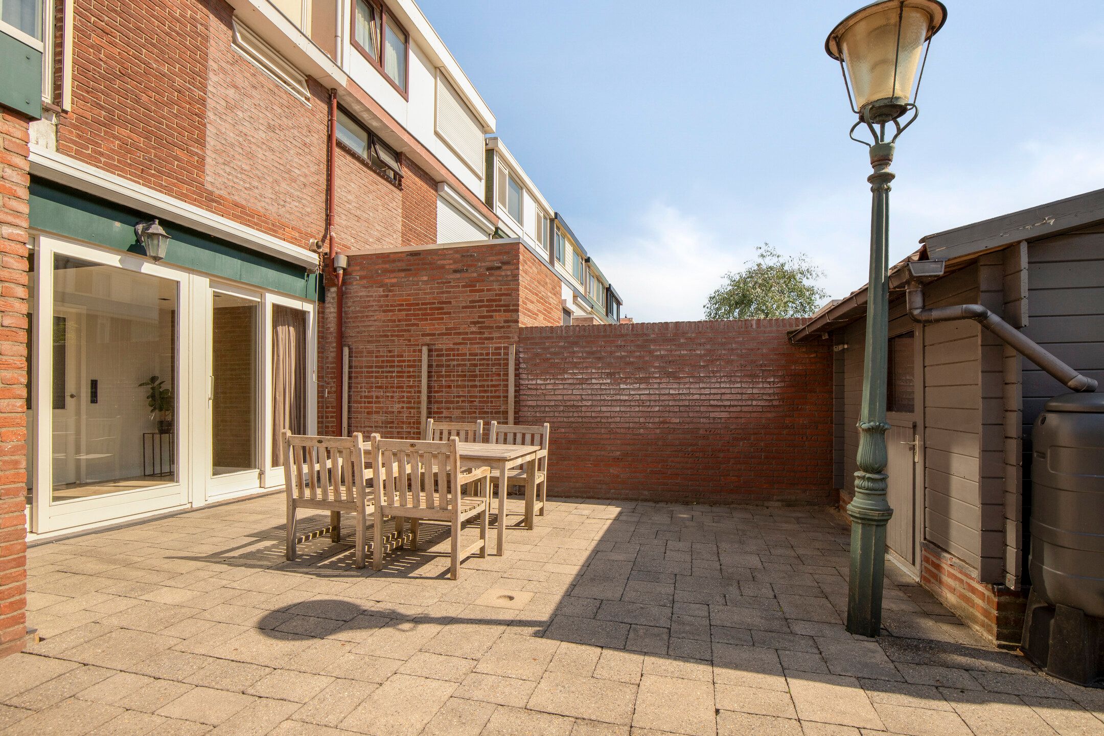 Photo 12 of Witte de Withstraat 2