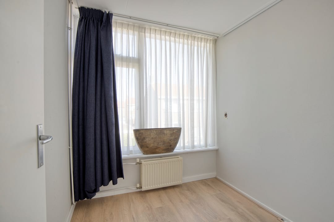 Photo 22 of Witte de Withstraat 2