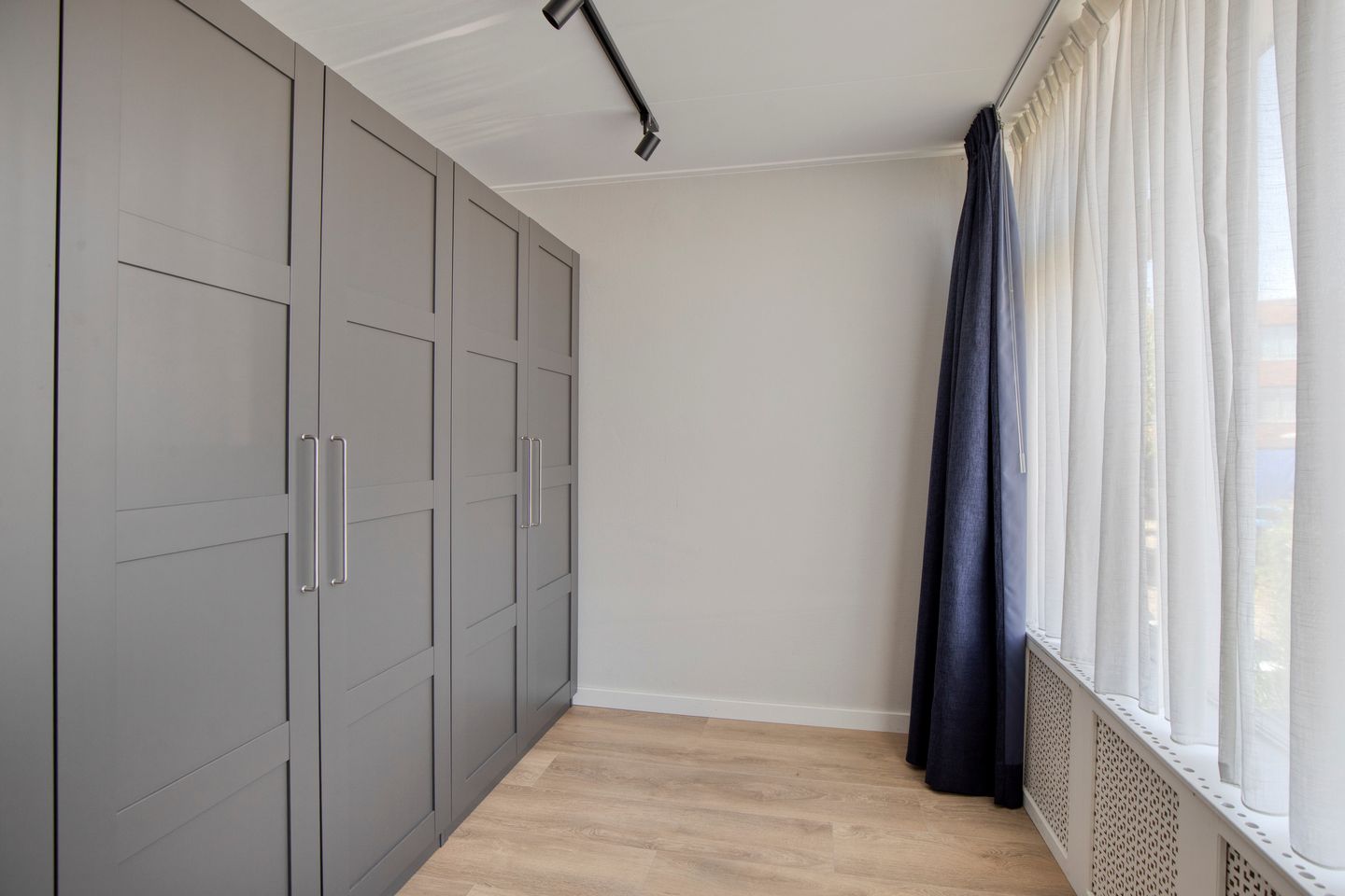 Photo 20 of Witte de Withstraat 2