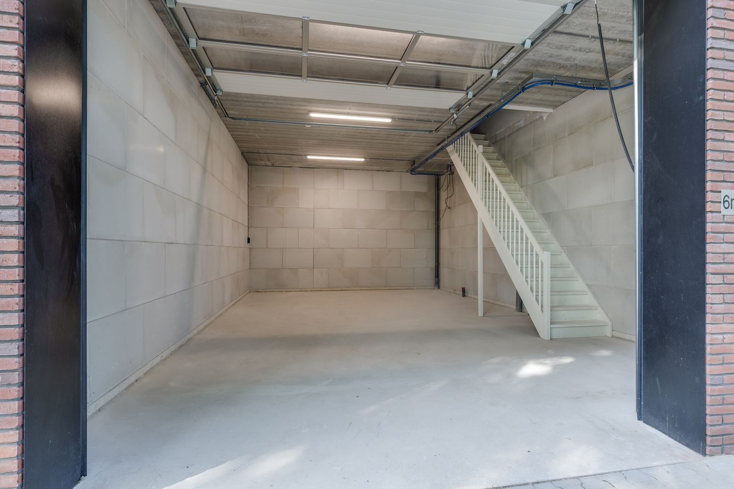 Bekijk foto 5 van Europark 6-m