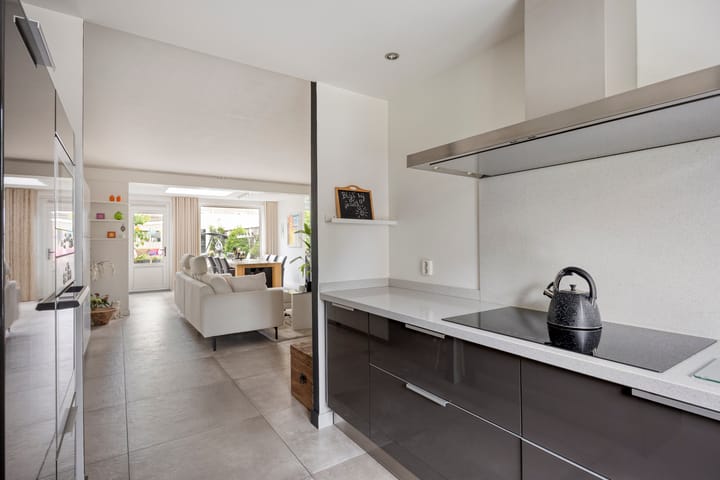 Tussenwoning te koop: Kroezel 18, Uden