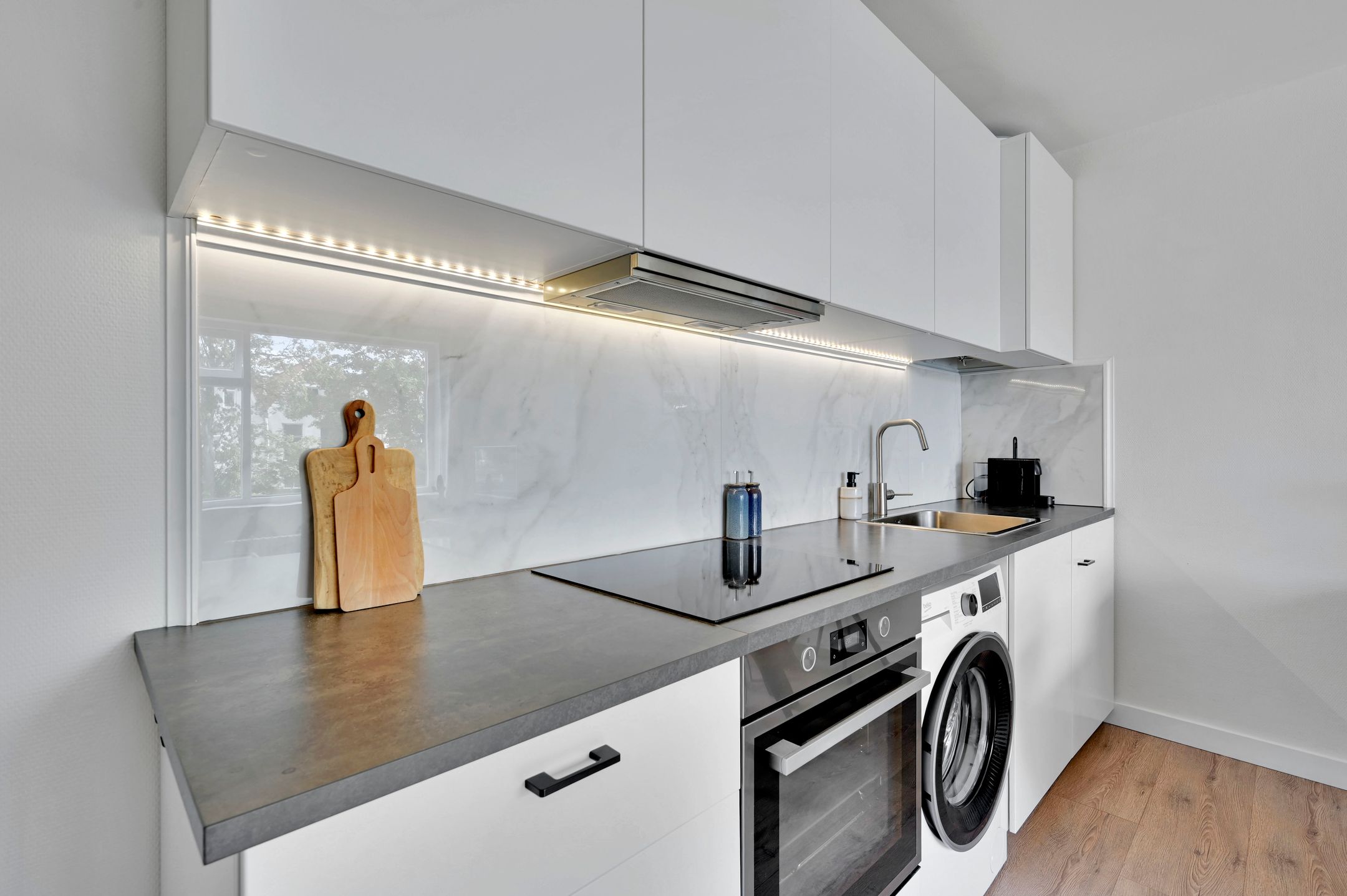 Photo 9 of Zoutmanstraat 48-R