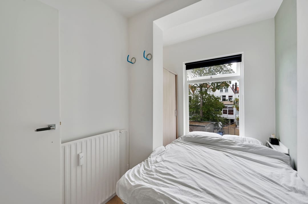 Photo 13 of Zoutmanstraat 48-R