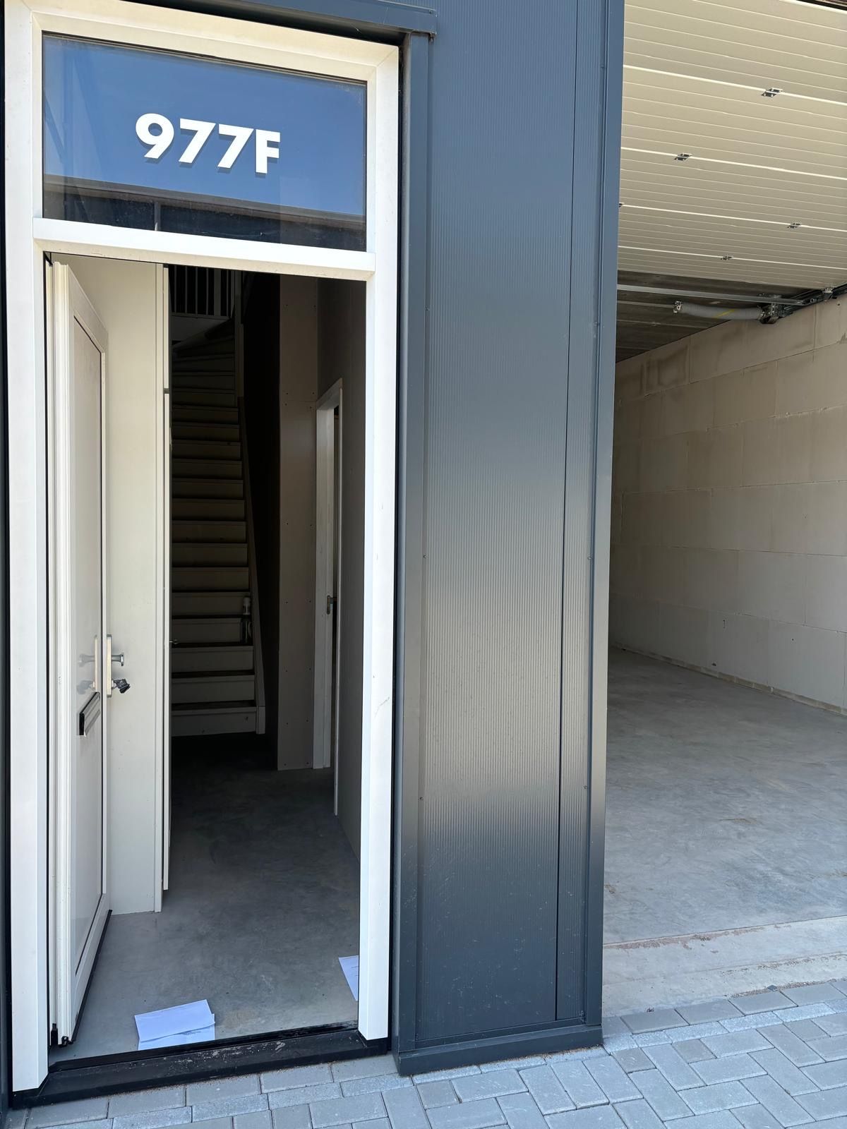 View photo 3 of Schipholweg 977-F