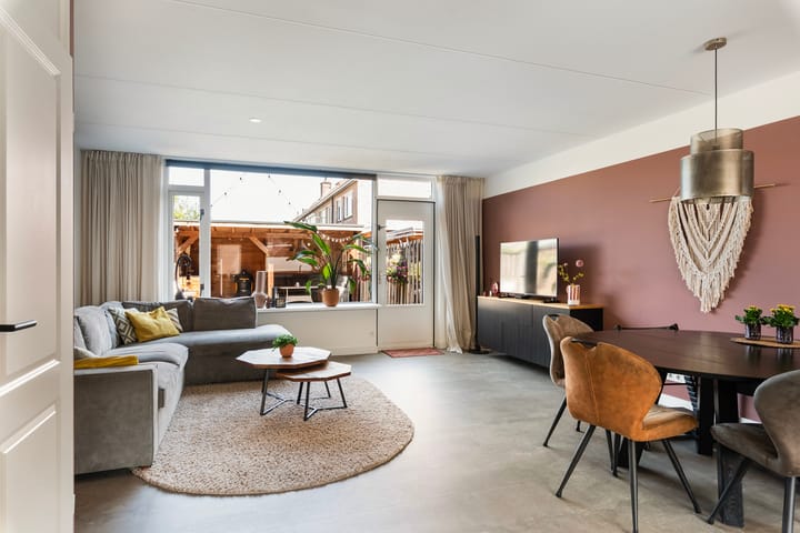 Tussenwoning te koop: van Coeverdenstraat 5, Goor