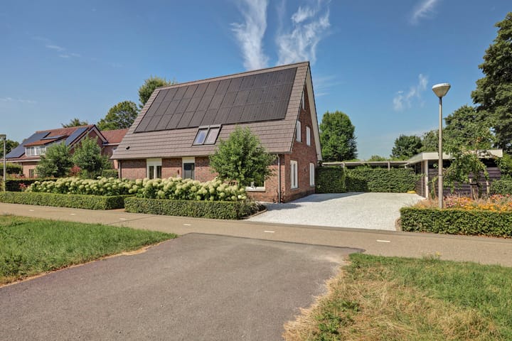 Vrijstaande woning te koop: Burgemeester Kremerweg 1, Bodegraven