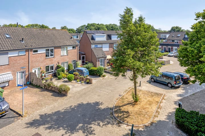 Tussenwoning te koop: Rietsnijder 14, Oud-Beijerland